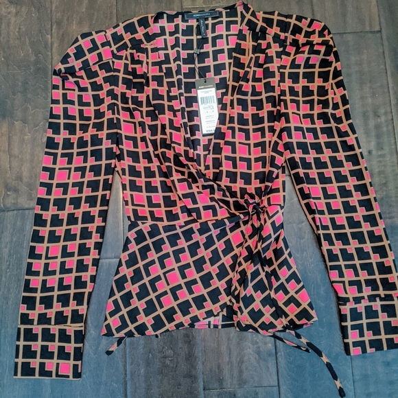 BNWT BCBG Maxazaria Front Tie Blouse - Picture 1 of 5